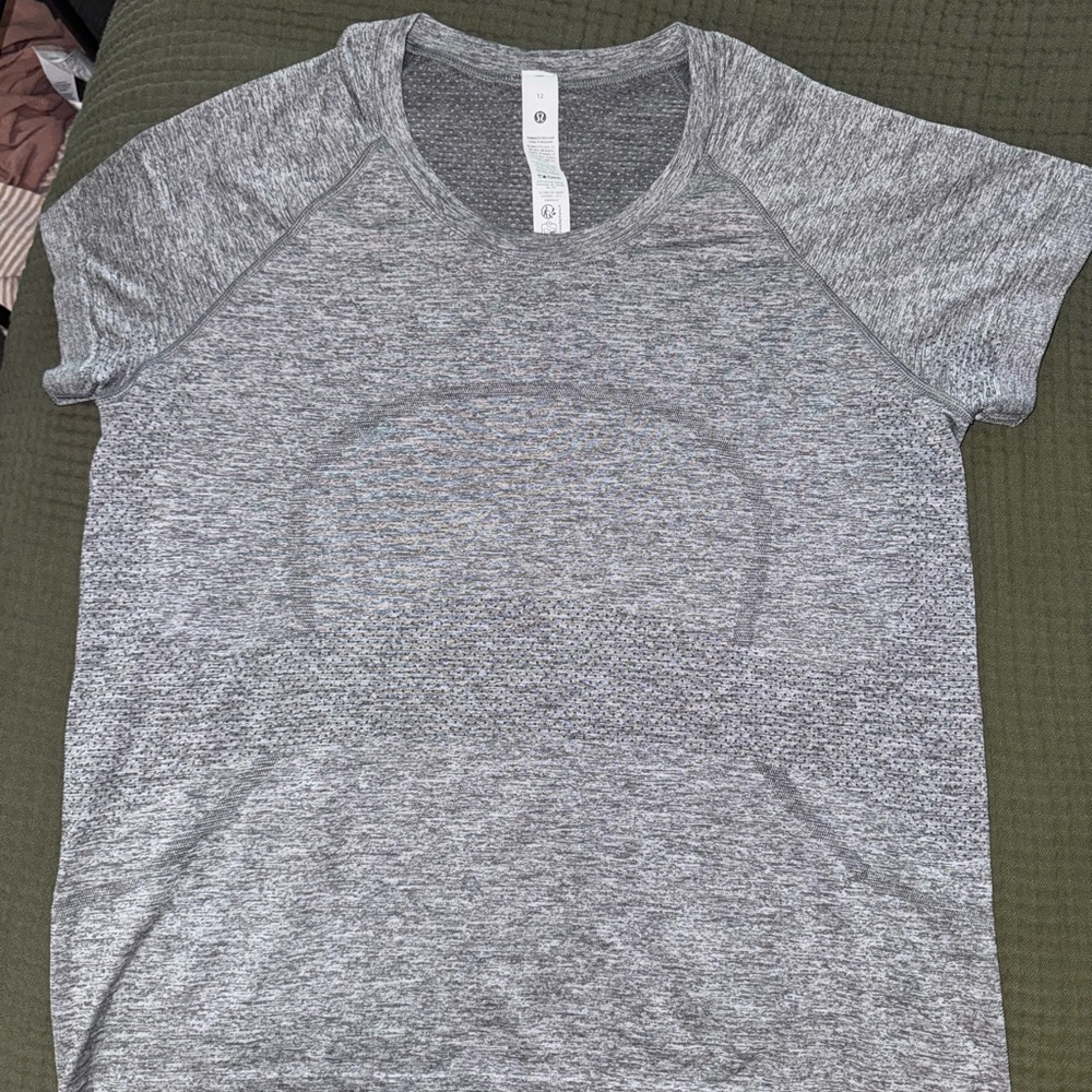 Lululemon Athletica Gray Short Sleeve Relaxed T-Shirt
